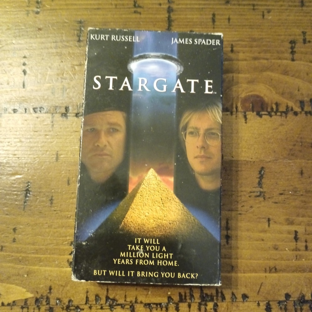 Stargate VHS 1995 Live Entertainment Kurt Russell James Spader Sci-Fi Movie